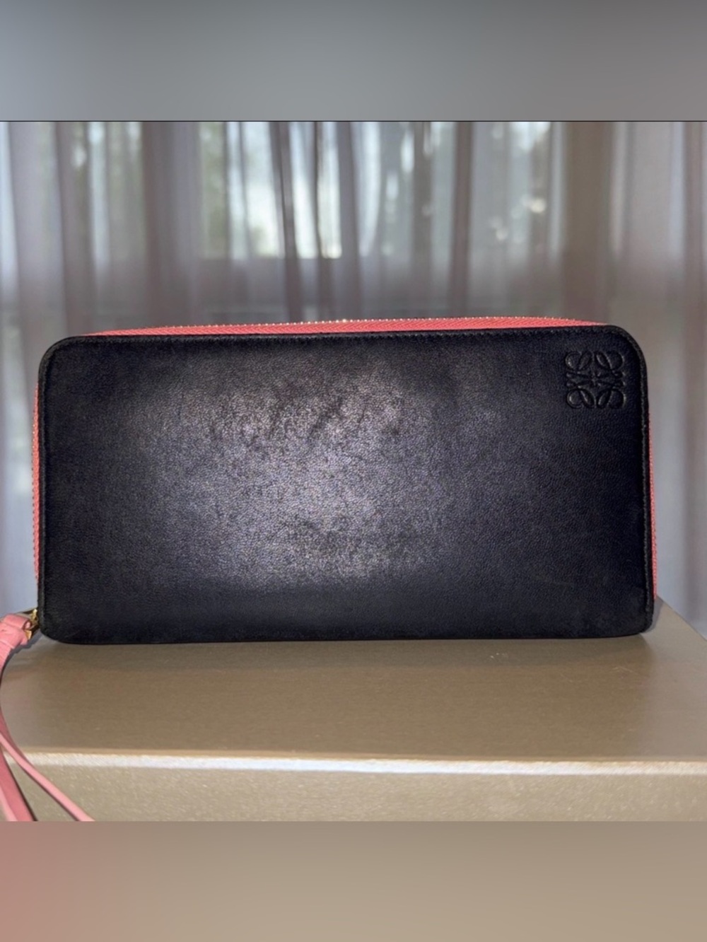 Loewe Leather Zip-Around Wallet in Black with Pink Trim